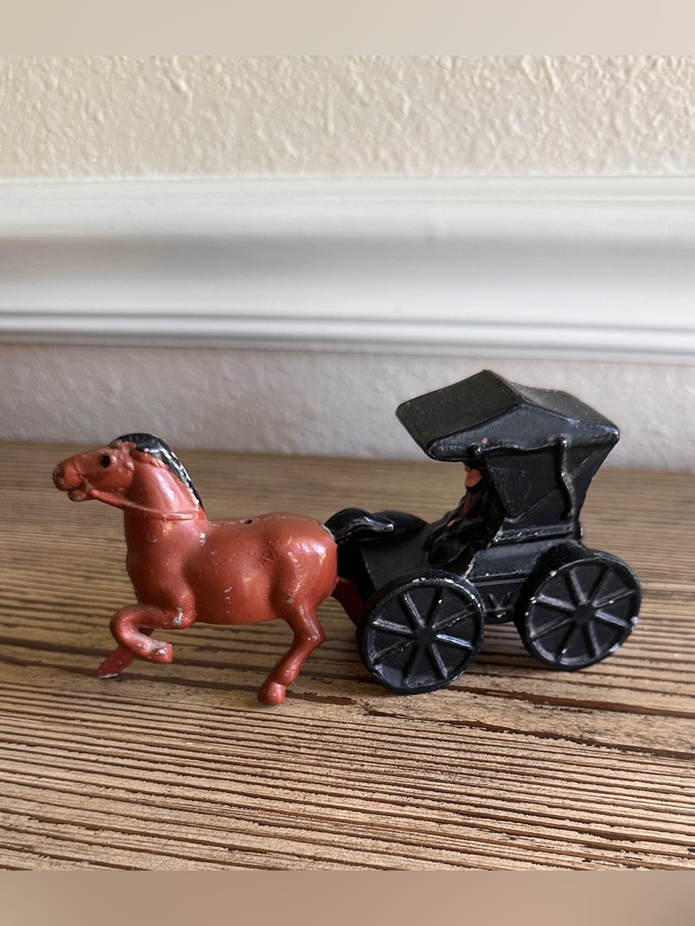 Vintage Cast Iron Amish Man In Buggy & Horse Salt & Pepper Shakers